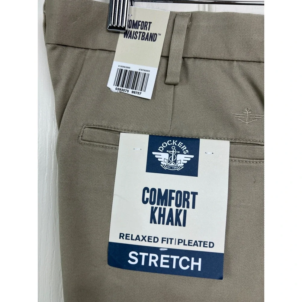 Dockers Comfort Khaki Mens 36x34 Tan Relaxed Fit Pleated Stretch Chino Pants D13